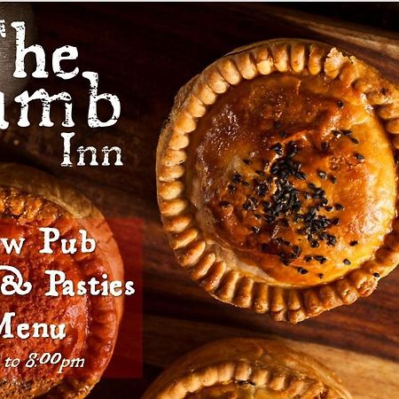 The Lamb Inn Crediton Bagian luar foto