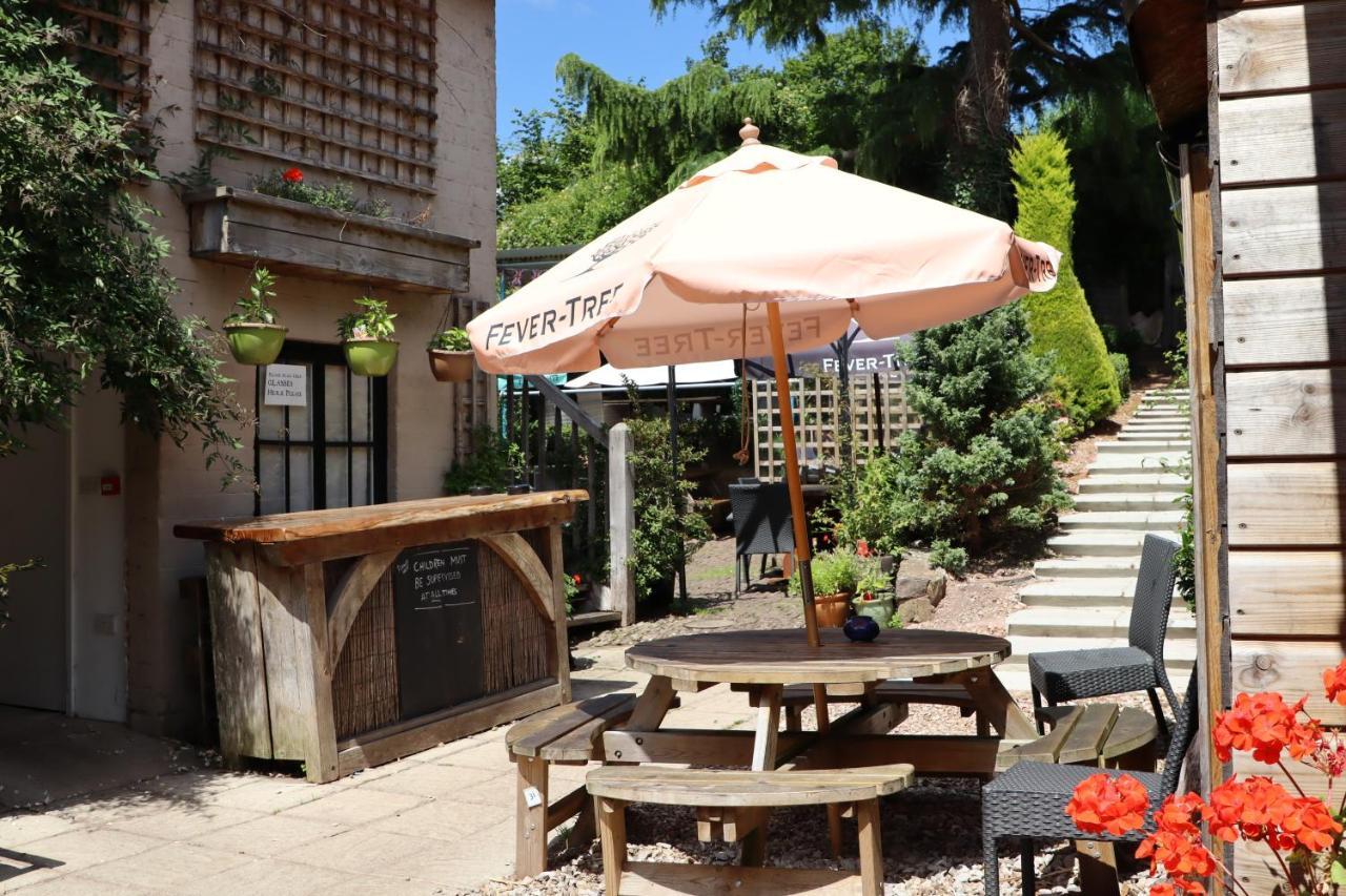 The Lamb Inn Crediton Bagian luar foto