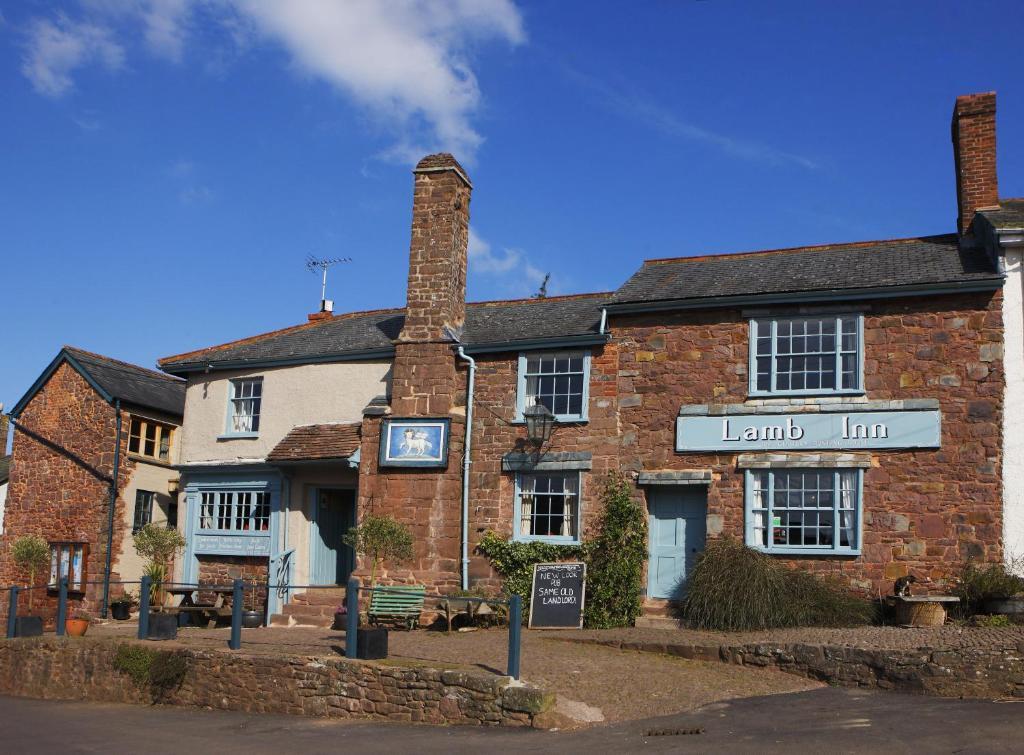 The Lamb Inn Crediton Bagian luar foto