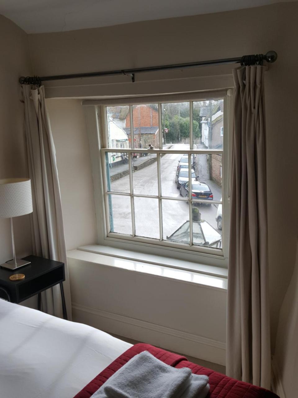 The Lamb Inn Crediton Bagian luar foto